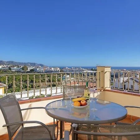 Sleeps 8 With Pool Air Con And Wifi Villa Nerja
